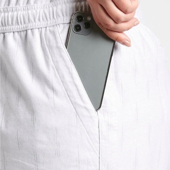 Athleta Grey Printed Farallon Romper Shorts Jumpsuit  - Size 1X - Picture 3 of 10